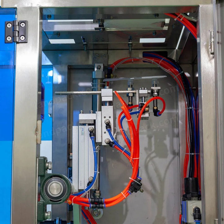 Automatic Granule Vacuum Mini Doypack Packing Machine With Vibrating Feeder