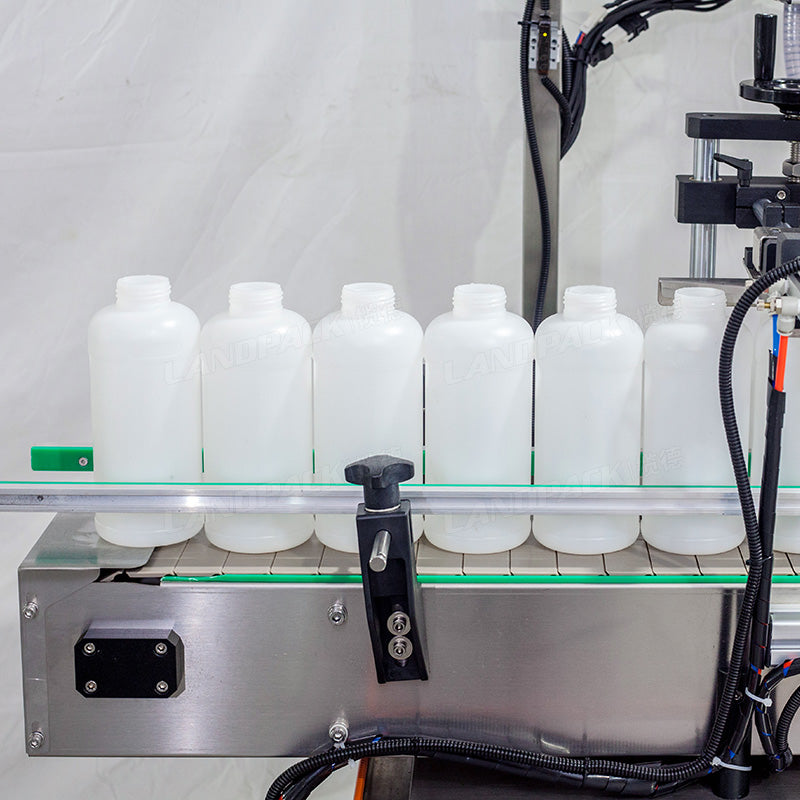 Automatic 4 Heads Gear Pump Liquid Plastic Bottle Filling Machine