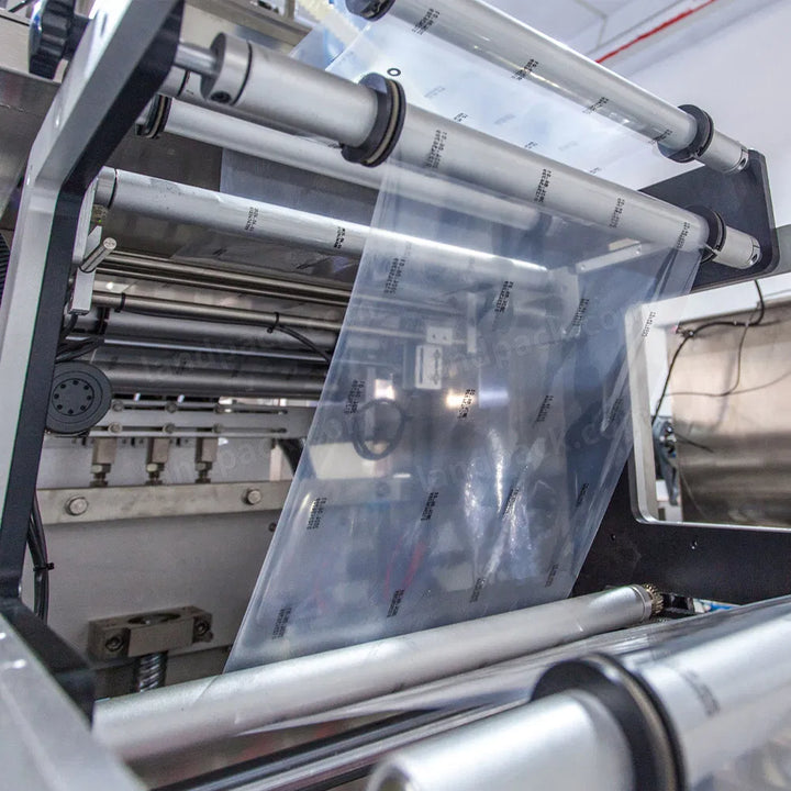 Automatic 4 Lanes Pharma Medical Powder Stick Pack Packing Machine Line