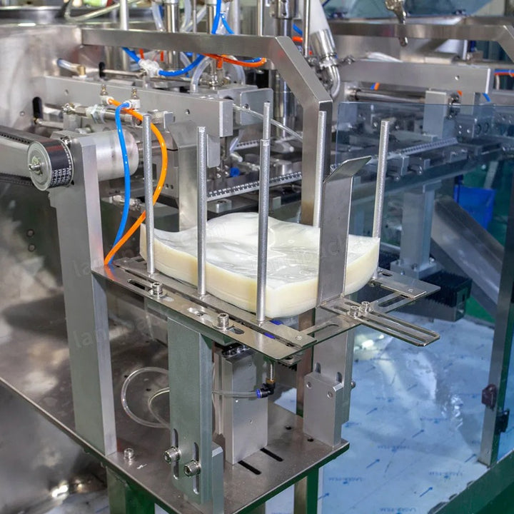 Customized Automatic Cooked Meat Paste Retort Pouch Packaging Machine