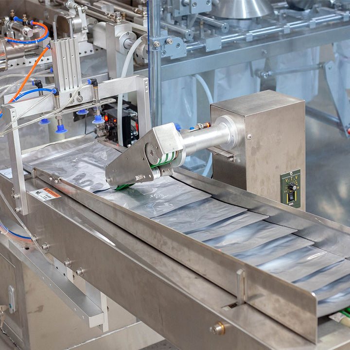 Automatic 500g 1kg Talcum Powder Pouch Doypack Filling Packing Machine