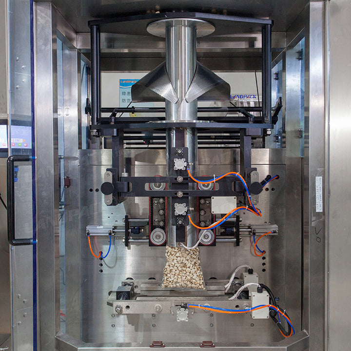 Automatic Nut Cashew Vertical Packaging Machine With Linear Weigher