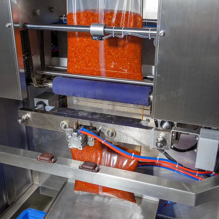 vertical liquid filling machine