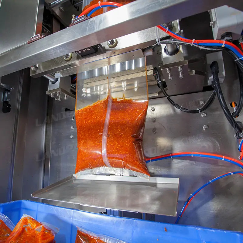 liquid pouch filling and sealing machine