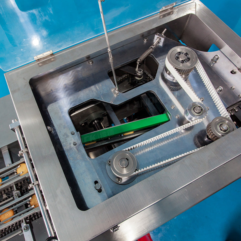 Automatic Sandwich Biscuits Packing Machine With Cream Injector