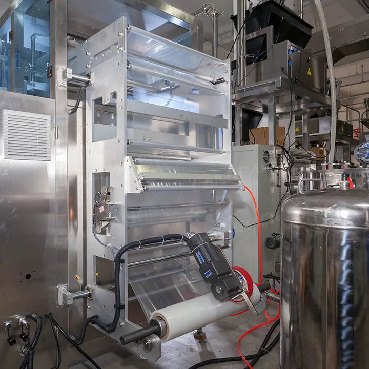 liquid pouch sealing machine