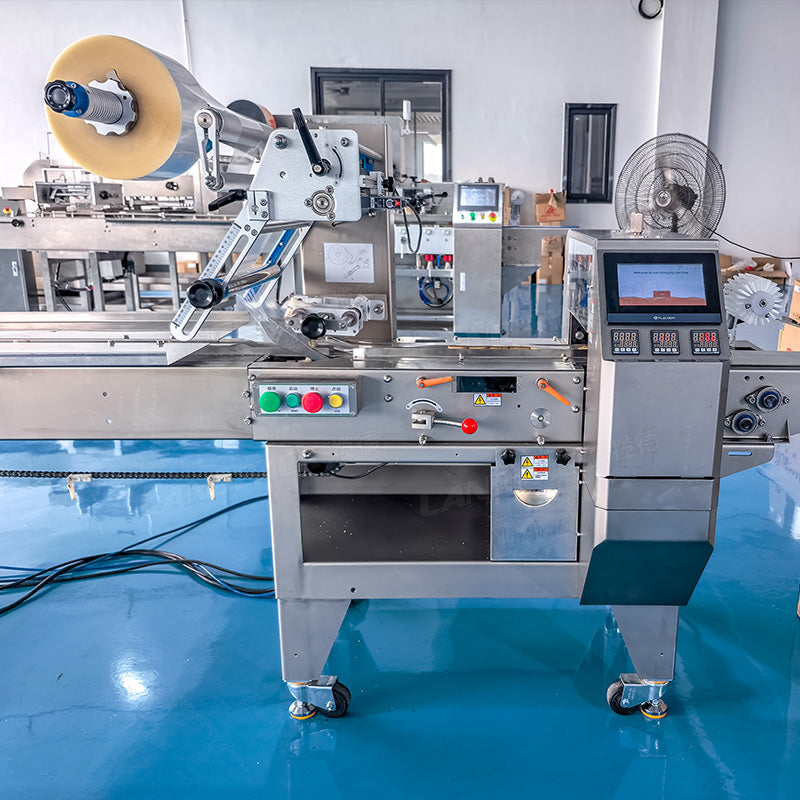 Automatic Sandwich Biscuits Packing Machine With Cream Injector