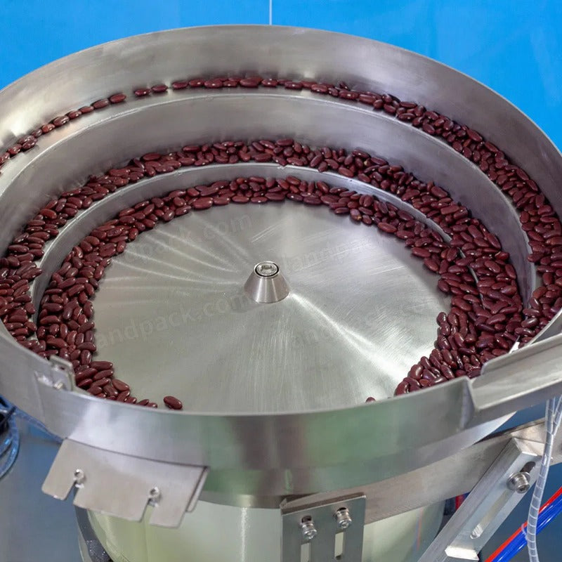 Automatic Granule Vacuum Mini Doypack Packing Machine With Vibrating Feeder