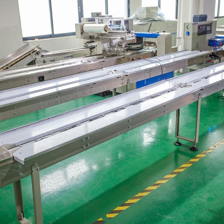 Automatic Cutlery & Spoon Flow Pack Machine | High-Speed Packaging