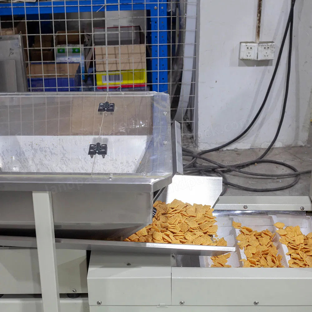 Automatic Cashew Nuts Bean Vertical Snack Food Packing Packaging Machine