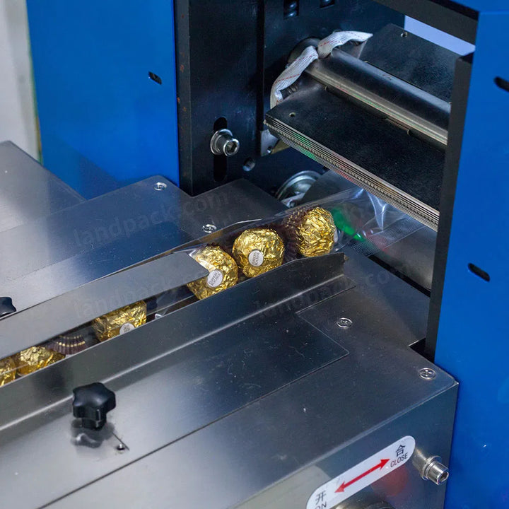 Automatic Candy Gummy Horizontal Flow Wrap Machine Pillow Packing Machine
