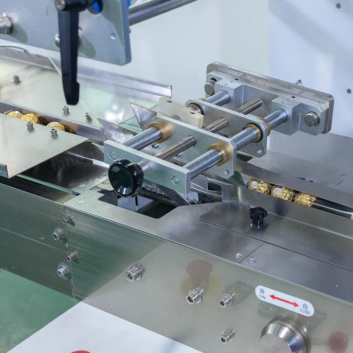 Automatic Candy Gummy Horizontal Flow Wrap Machine Pillow Packing Machine
