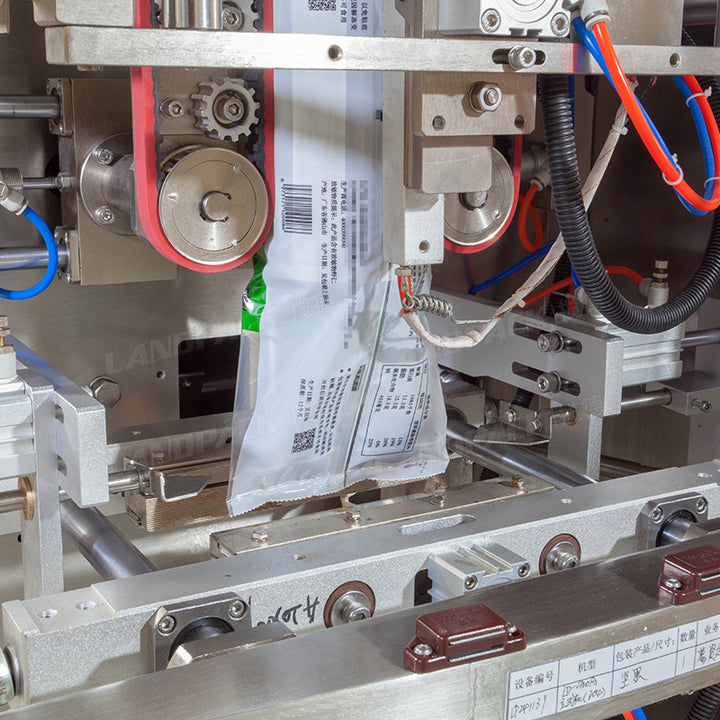 Automatic Dry Fruits Strawberry Vertical Weighing and Packing Machine