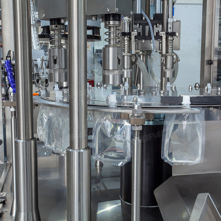 High Speed Double Heads Liquid Spout Pouch Squeeze Pouch Rotary Filling Capping Machine
