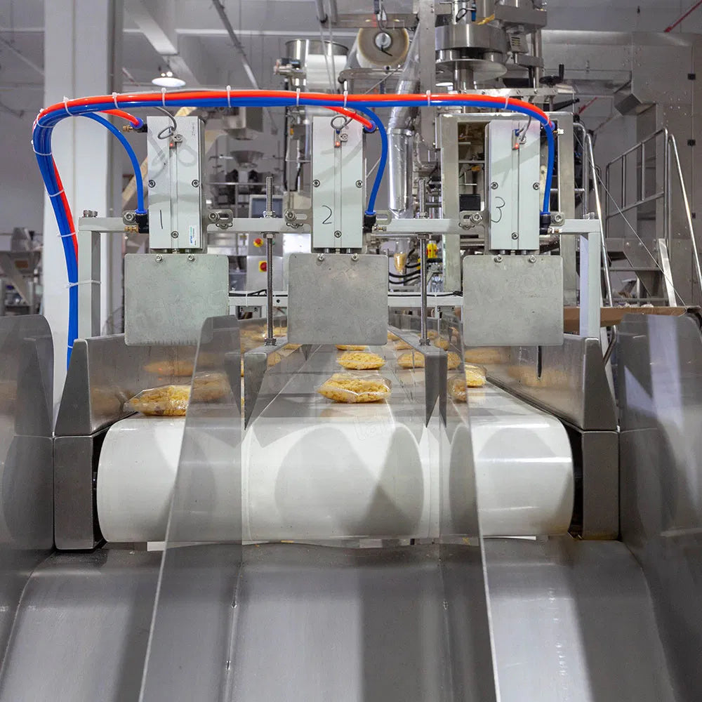 Automatic Vffs Pillow Pouch Granule Corn Flakes Chips Peanut Packaging Machine