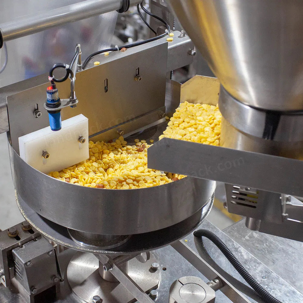 Automatic Vffs Pillow Pouch Granule Corn Flakes Chips Peanut Packaging Machine