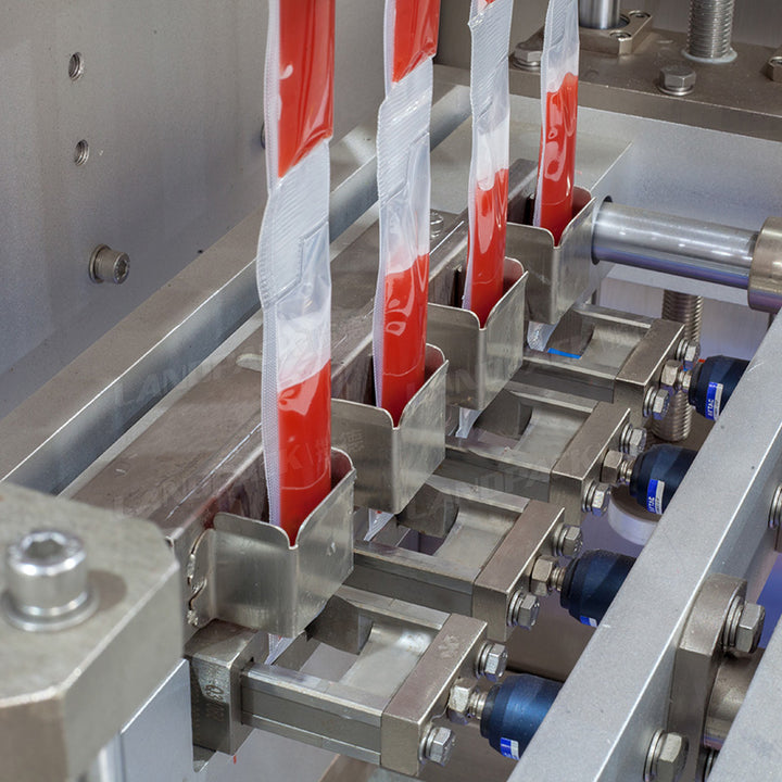 High Efficiency Pet Food Paste Sachet Packing Packaging Machine
