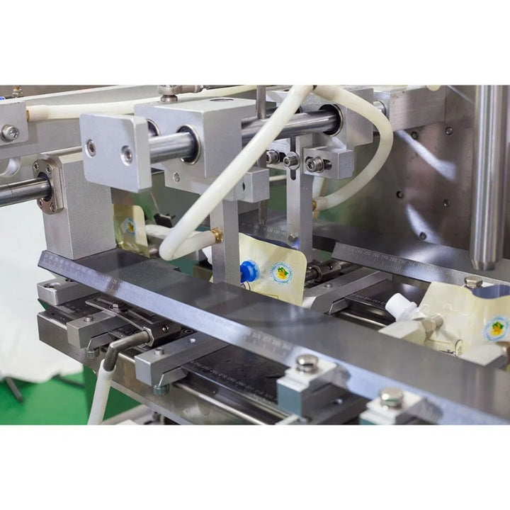 Automatic Liquid Horizontal Premade Stand Up Pouch Doypack Packing Machine
