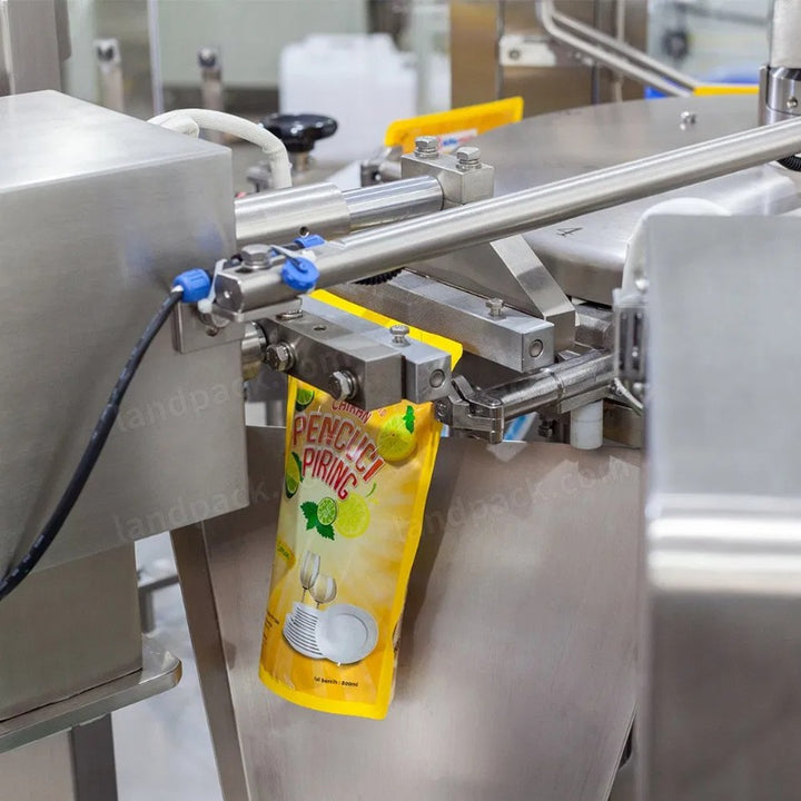 Automatic Liquid Stand Up Pouch Rotary Doypack Packaging Machine